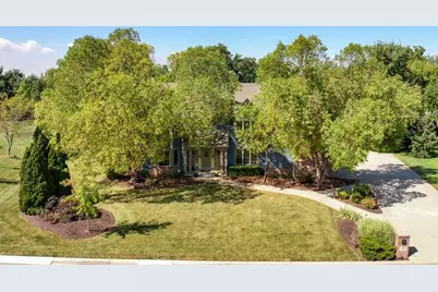 5700  Woodland Hills Dr, Racine, WI 53406 - Photo 37