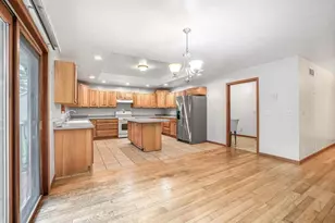 3467 Country View Dr, Delavan, WI 53115 - Photo 9