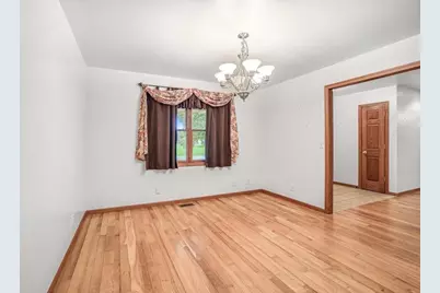 3467  Country View Dr, Delavan, WI 53115 - Photo 15