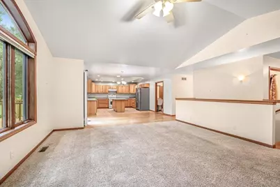 3467  Country View Dr, Delavan, WI 53115 - Photo 3