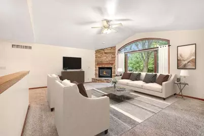 3467  Country View Dr, Delavan, WI 53115 - Photo 5