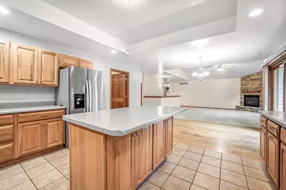 3467  Country View Dr, Delavan, WI 53115 - Photo 13