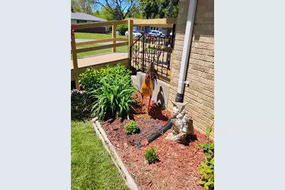 7650 N Delta Pl, Milwaukee, WI 53223 - Photo 29