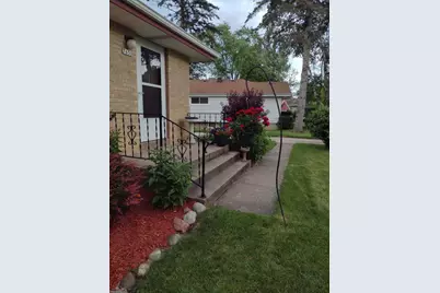 7650 N Delta Pl, Milwaukee, WI 53223 - Photo 27