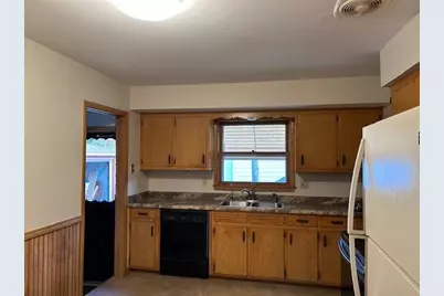 7650 N Delta Pl, Milwaukee, WI 53223 - Photo 9