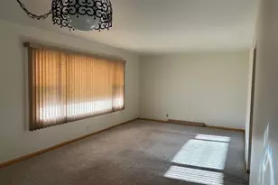 7650 N Delta Pl, Milwaukee, WI 53223 - Photo 15