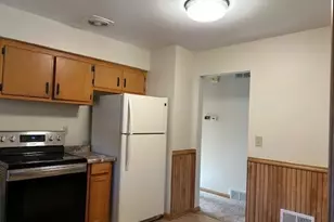 7650 N Delta Pl, Milwaukee, WI 53223 - Photo 11