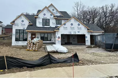 114  Retzer View Ct, Waukesha, WI 53188 - Photo 1