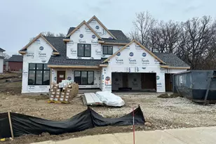 114 Retzer View Ct, Waukesha, WI 53188 - Photo 1