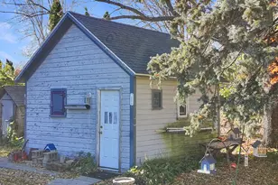 8512 Caldwell Rd, Racine, WI 53149 - Photo 7