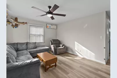 2608  Jackson St, Two Rivers, WI 54241 - Photo 9