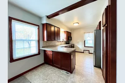 304  St Rose Ave, Fredonia, WI 53021 - Photo 7