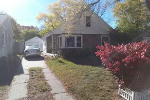 7837 Livingston Ave, Wauwatosa, WI 53213 - Photo 11