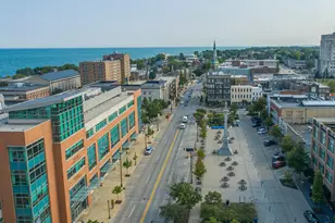 201 6th St, Racine, WI 53403 - Photo 17