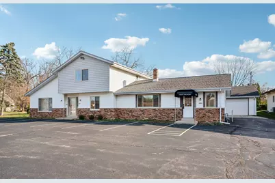 4646 S 124th St, Greenfield, WI 53228 - Photo 1