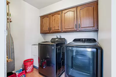 4646 S 124th St, Greenfield, WI 53228 - Photo 13