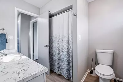 4646 S 124th St, Greenfield, WI 53228 - Photo 21