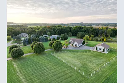 4942  Bridle Path Ln, Polk, WI 53076 - Photo 13