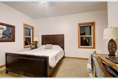 430  Emerald Ct, Kewaskum, WI 53040 - Photo 9