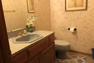 15634 W Ridge Rd, New Berlin, WI 53151 - Photo 11