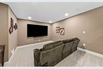 20285  Newport Ln, Brookfield, WI 53045 - Photo 47