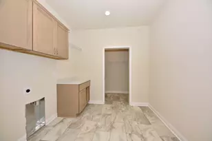 433 Standing Stone Dr, Waukesha, WI 53189 - Photo 15