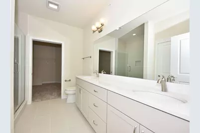 433  Standing Stone Dr #16-38, Waukesha, WI 53189 - Photo 11