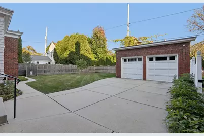 2442 N Terrace Ave, Milwaukee, WI 53211 - Photo 67