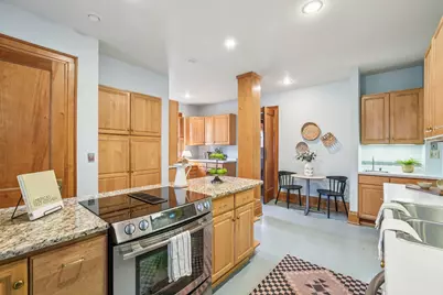 2442 N Terrace Ave, Milwaukee, WI 53211 - Photo 25