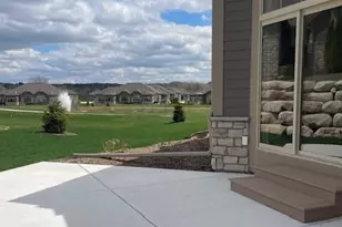 439 Standing Stone Dr, Waukesha, WI 53189 - Photo 9