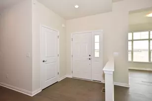 439 Standing Stone Dr, Waukesha, WI 53189 - Photo 7