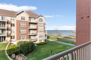 4130 S Lake Dr, Saint Francis, WI 53235 - Photo 1