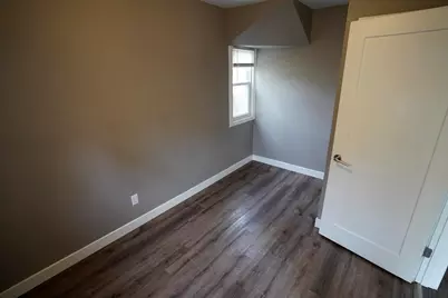 6570 N 54th St, Milwaukee, WI 53223 - Photo 7