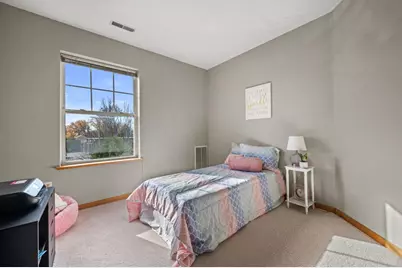 10900 W Bluemound Rd #208, Wauwatosa, WI 53226 - Photo 11