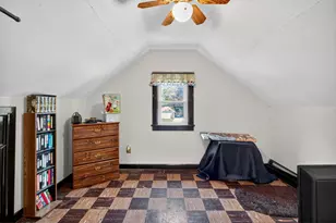 3578 S 48th St, Greenfield, WI 53220 - Photo 9