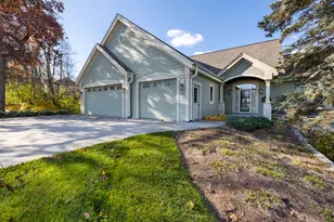 5337 Quaas Dr, West Bend, WI 53095 - Photo 5