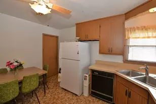 2031 Wustum Ave, Racine, WI 53404 - Photo 9