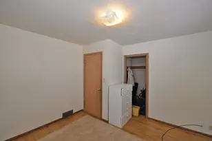 2031 Wustum Ave, Racine, WI 53404 - Photo 15