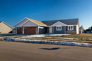 1938 Arches Dr, Holmen, WI 54636 - Photo 31