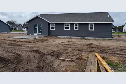 1818  Arches Dr, Holmen, WI 54636 - Photo 5