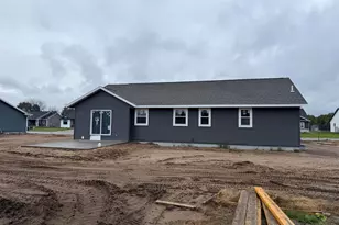 1818 Arches Dr, Holmen, WI 54636 - Photo 5