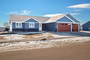 1818 Arches Dr, Holmen, WI 54636 - Photo 17