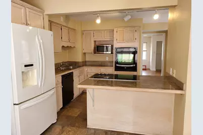 6015 N Shoreland Ave, Whitefish Bay, WI 53217 - Photo 9