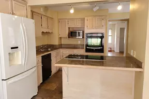 6015 N Shoreland Ave, Whitefish Bay, WI 53217 - Photo 9