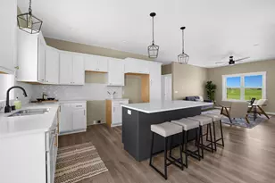 662 Boone Ln, Holmen, WI 54636 - Photo 9