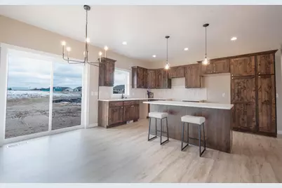 652  Boone Ln, Holmen, WI 54636 - Photo 5