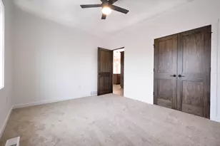 652 Boone Ln, Holmen, WI 54636 - Photo 5