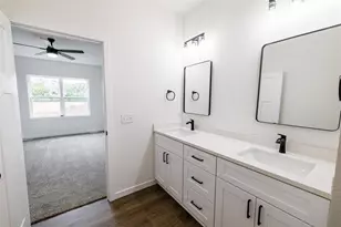 201 Edgewater Ct, Theresa, WI 53091 - Photo 7