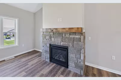 924  Duke St, Brownsville, WI 53006 - Photo 25