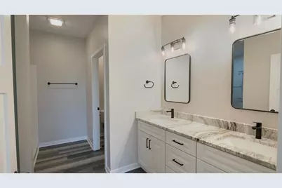 924  Duke St, Brownsville, WI 53006 - Photo 9